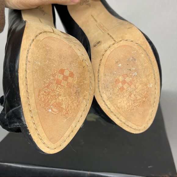 Vince Camuto Mistys Leather Heels - Picture 7 of 8